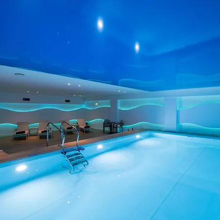 Mediterranean فندق 5*