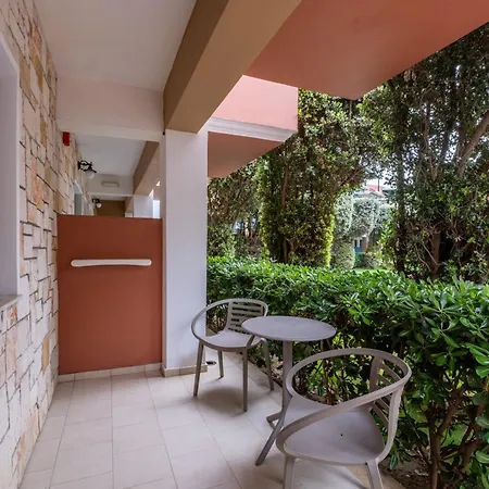 Mediterranean فندق 5*